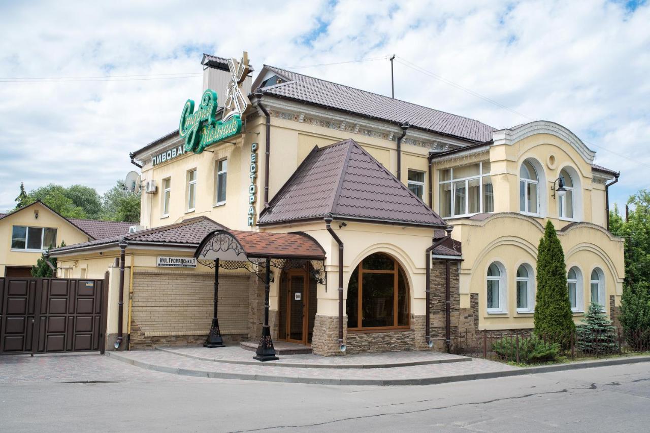 Restoran-hotel Stariy Melnik Poltawa Exterior foto